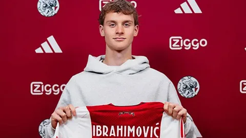 Ajax’dan İlginç Transfer Hamlesi