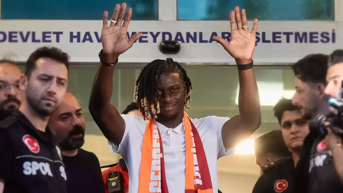 Galatasaray’da Lesley Ugochukwu Transferi Tamamlandı