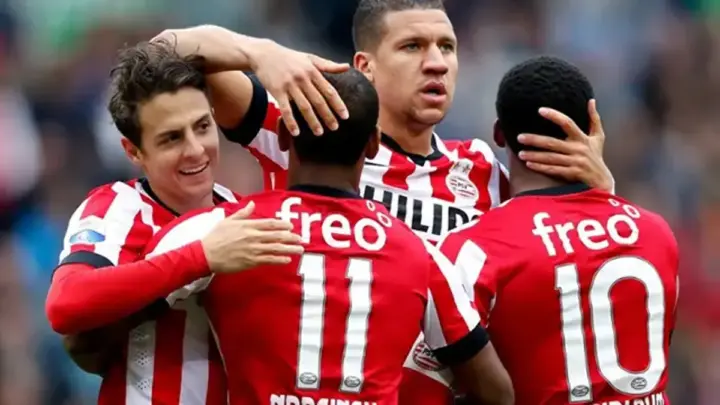 Hollanda Eredivisie’de Son Şampiyon PSV Eindhoven, Excelsior Deplasmanında